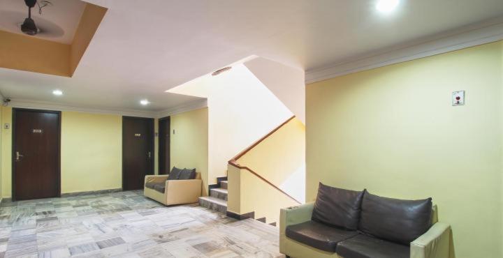 Hotel Golden Palace Pvt Ltd Mumbai Exterior photo